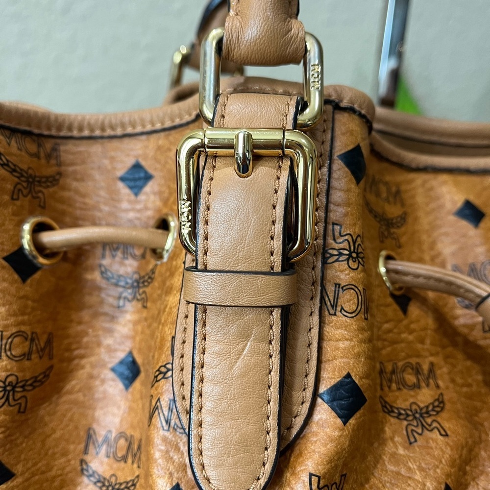 MCM COGNAC VISETOS DRAWSTRING BAG - Picture 4 of 16